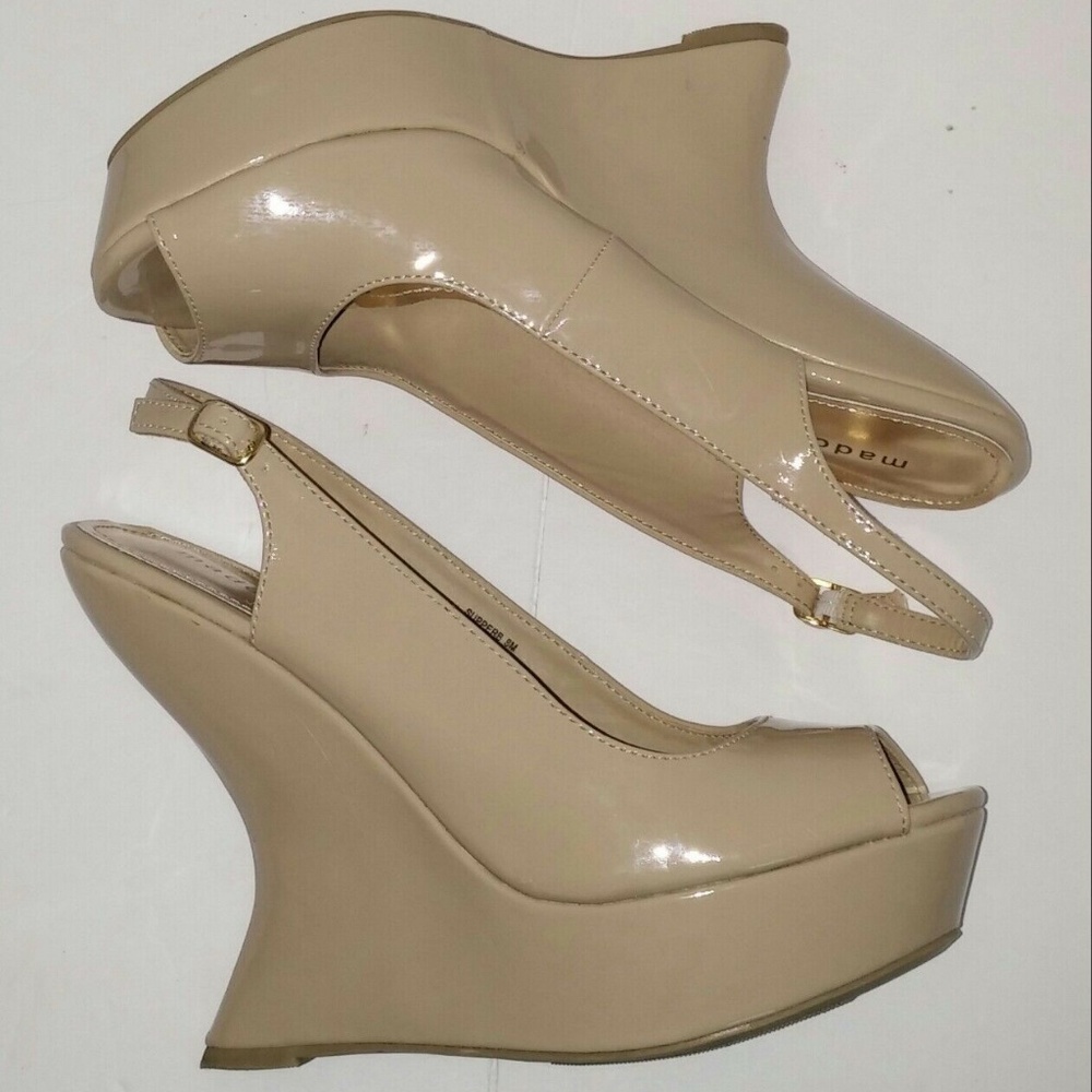 Madden 8 Beige Patent Peep Toe Slingback Wedge